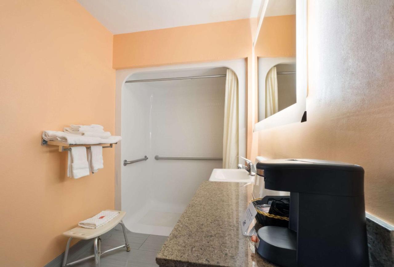 Econo Lodge Ripley Eksteriør billede